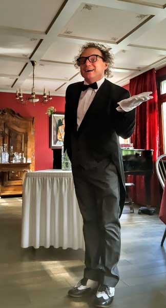 Butler Spasskellner Comedykellner